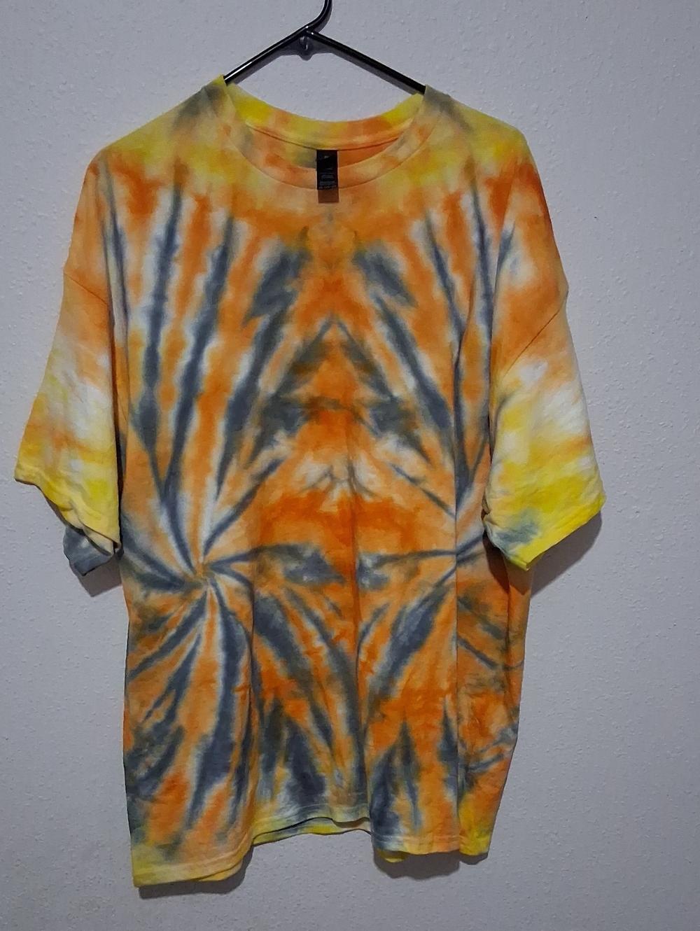 Gildan Unisex Short Sleeve Tie-Dye Tee - Orange, Gray & Yellow
